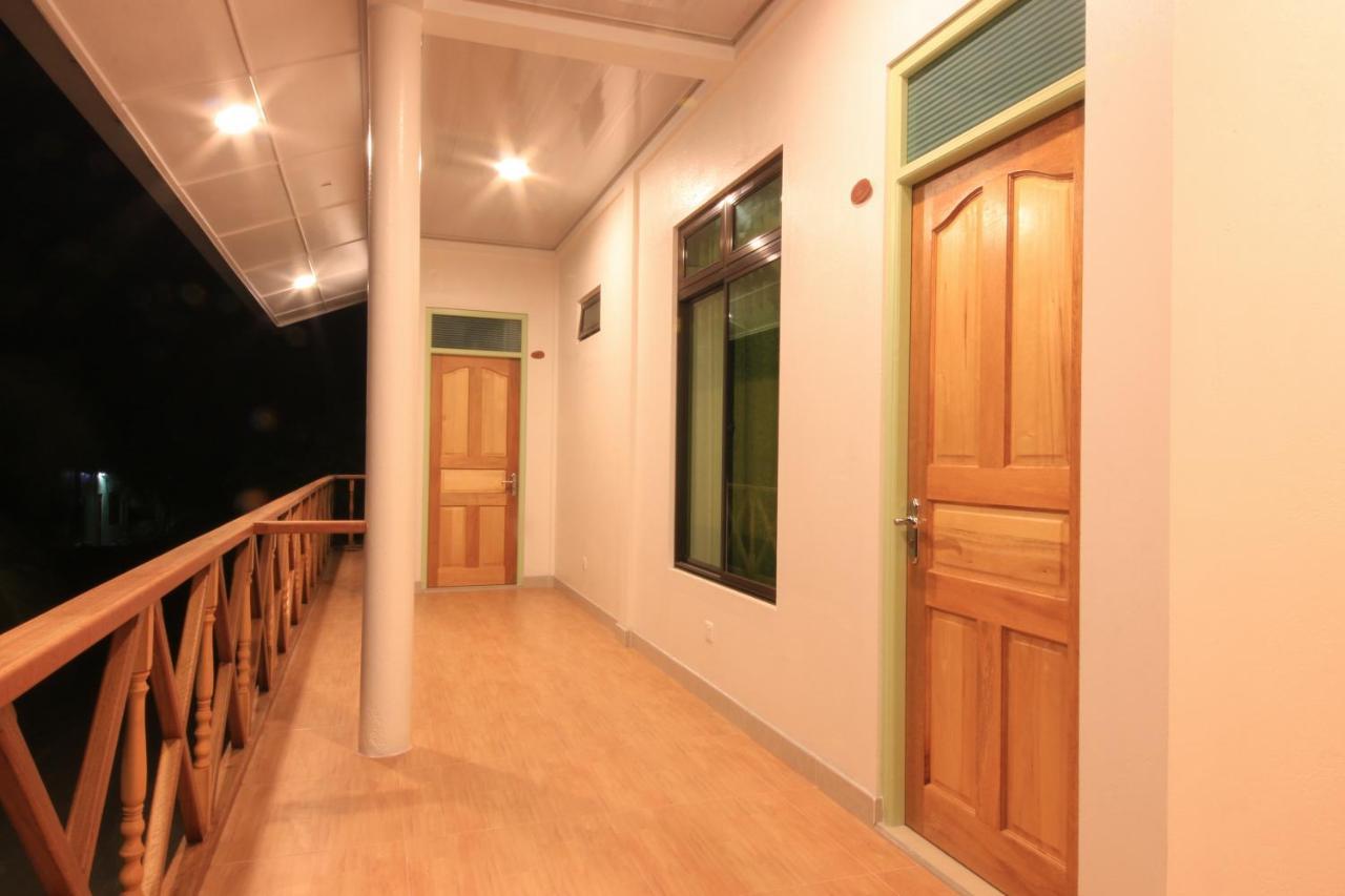 Shifa Lodge Maldives Feridhoo Zimmer foto